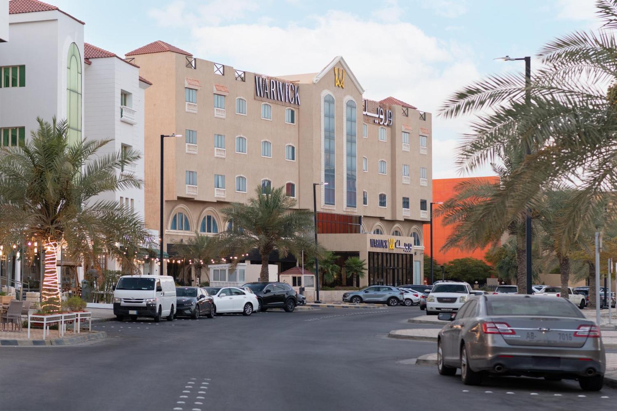 Warwick Al Jubail Hotel Exterior photo